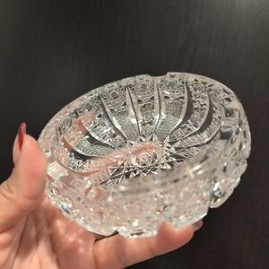 Elegant Crystal Decorative Bowl